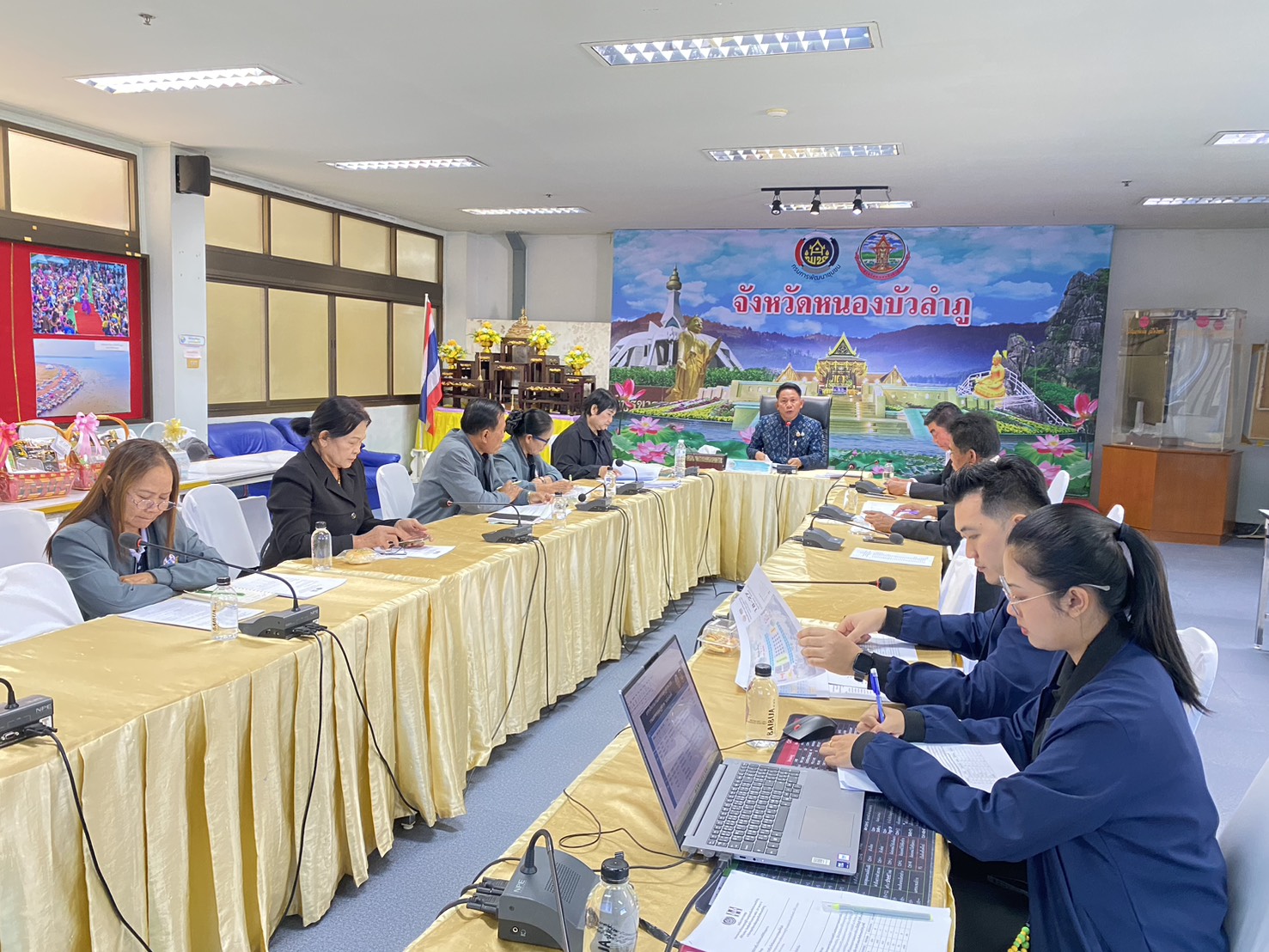 พช.หนองบัวลำภู ดำเนินการประชุมคณะกรรมการแครือข่ายกองทุนหมู่บ้านและชุมชนเมืองจังหวัดหนองบัวลำภู ครั้งที่ 2/2569