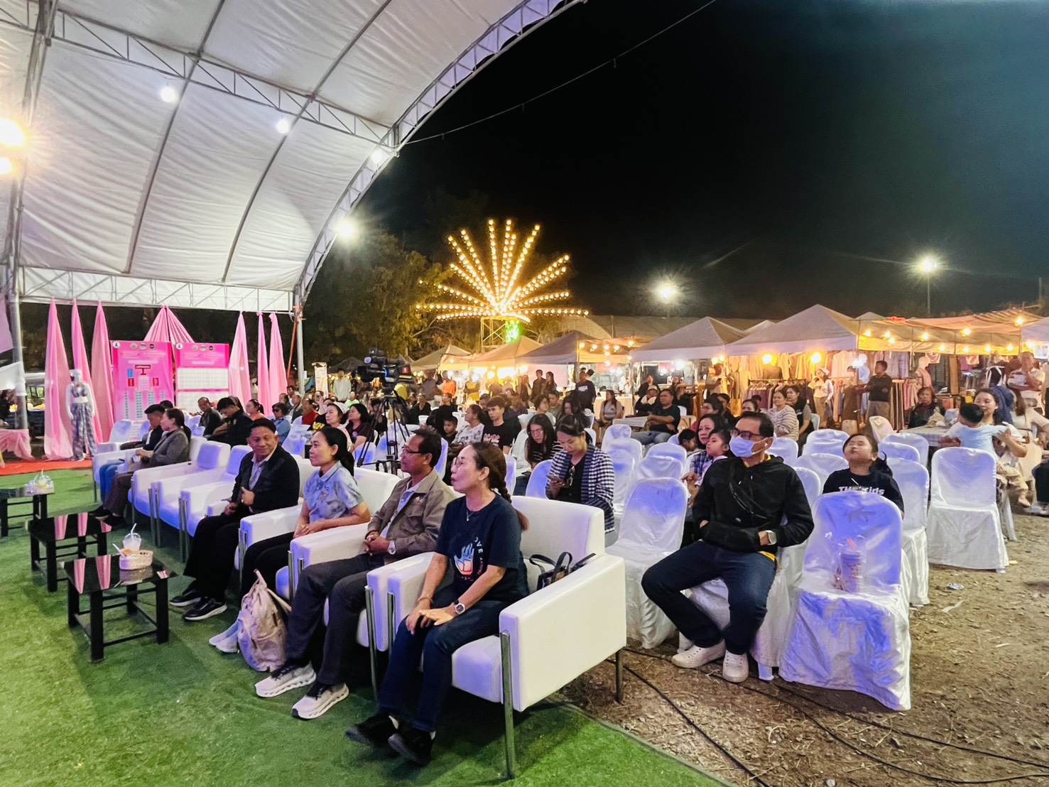 พัฒนาการจังหวัดหนองบัวลำภู ชื่นชมพลังสร้างสรรค์เยาวชน และให้กำลังใจวงดนตรีนักเรียนโรงเรียนหนองบัววิทยายน บนเวทีใหญ่ “แพรพรรณลุ่มภูสู่สากล 2026”