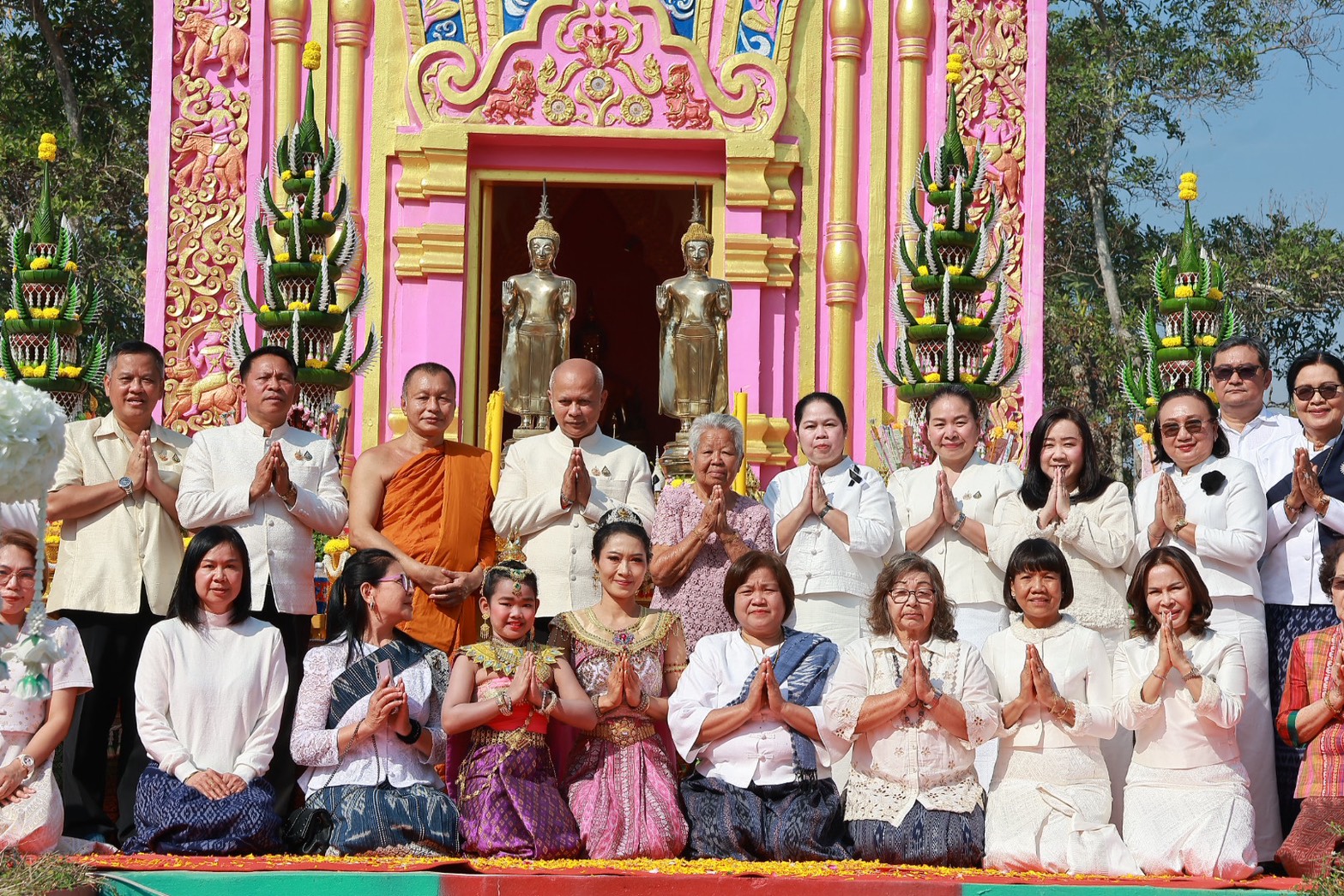 พัฒนาการจังหวัดหนองบัวลำภู  ร่วมเป็นเกียรติในพิธีบวงสรวงสิ่งศักดิ์สิทธิ์ งานสักการะไหว้หลวงพระบางคู่ และพิธีเจริญพระพุทธมนต์สมโภชน์หลวงพ่อพระบางคู่ ครบรอบ 203 ปี