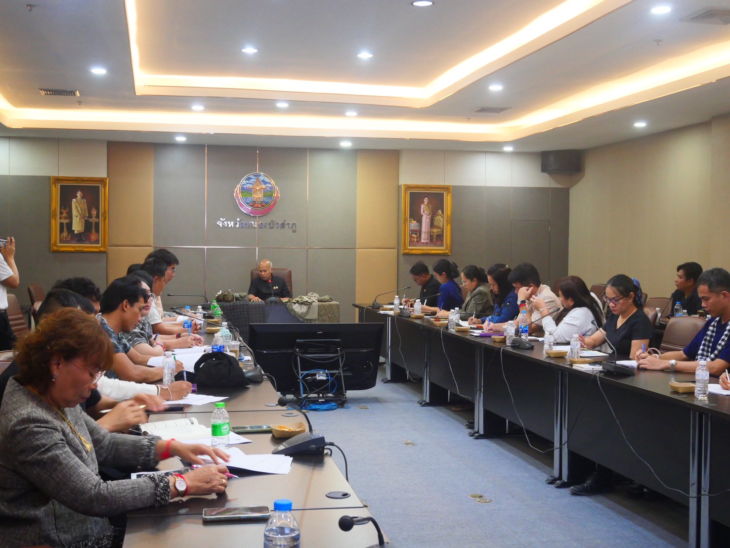 จังหวัดหนองบัวลำภู ประชุมแนวทางการขับเคลื่อนโครงการแพรพรรณลุ่มภูสู่การเป็นเมืองแฟชั่นผ้าทอพื้นเมือง ส่งเสริมผ้าทอจากฉนวนสู่ผ้าอัตลักษณ์ของจังหวัดหนองบัวลำภู