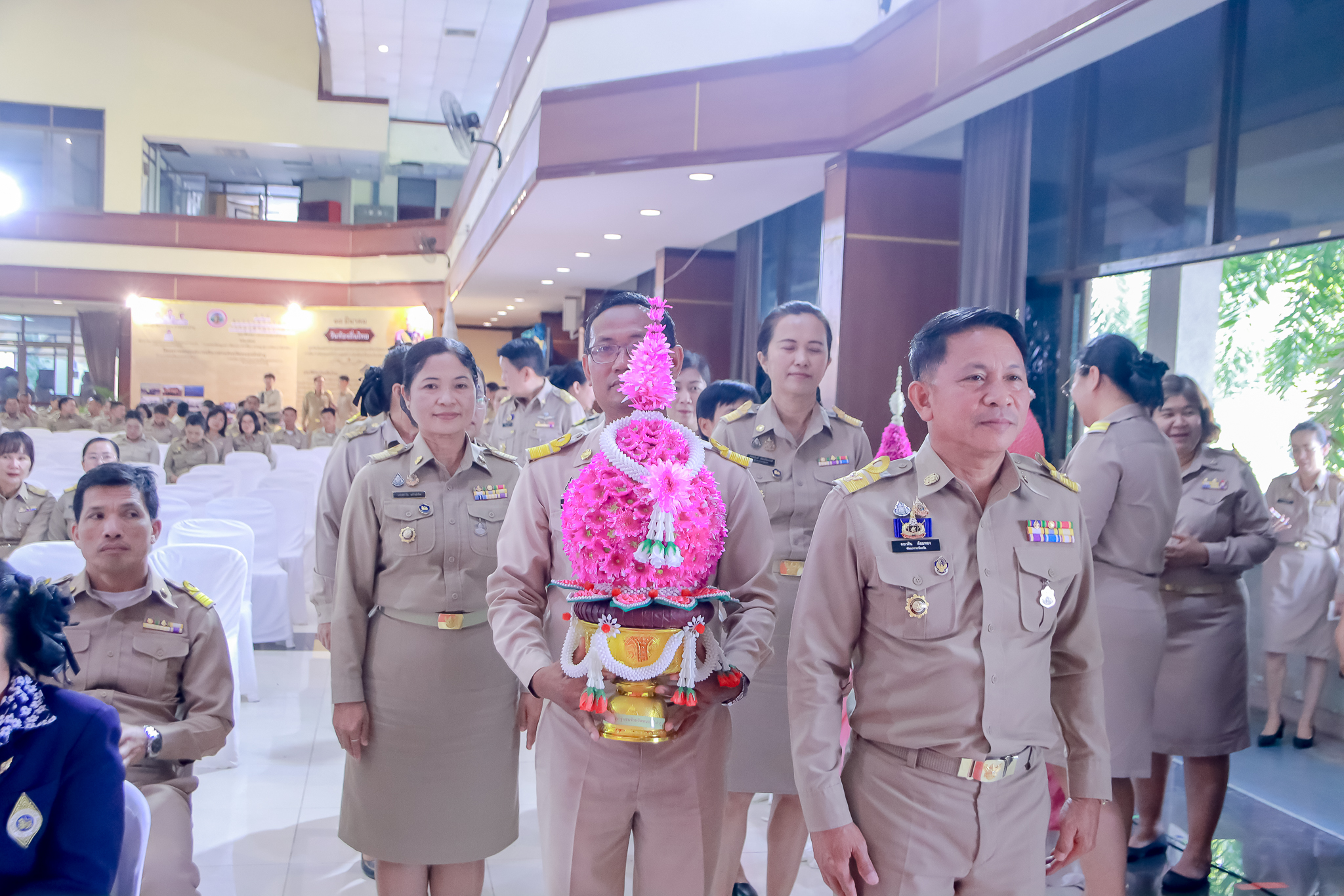 พช.หนองบัวลำภู จัดพิธีถวายราชสักการะเนื่องใน "วันท้องถิ่นไทย" ประจำปี 2569 