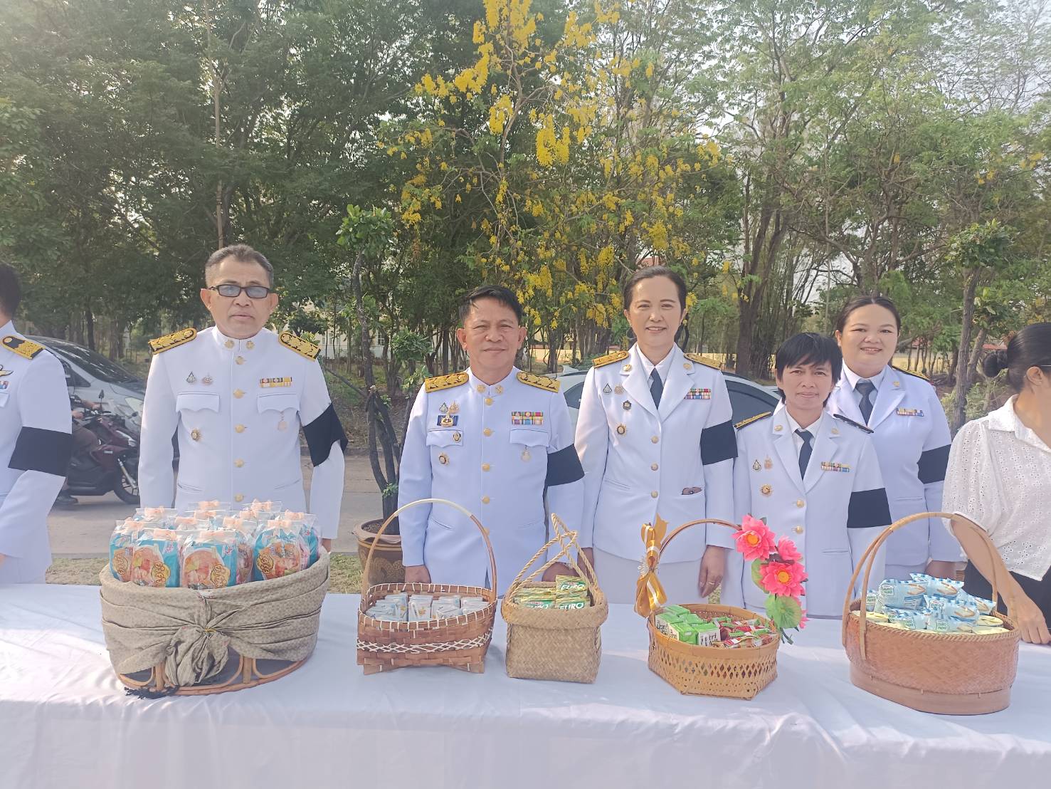พช.หนองบัวลำภู ร่วมพิธีเจริญพระพุทธมนต์และทำบุญตักบาตรเฉลิมพระเกียรติ สมเด็จพระเจ้าลูกยาเธอ เจ้าฟ้าทีปังกรรัศมีโชติฯ เนื่องในโอกาสวันคล้ายวันประสูติ