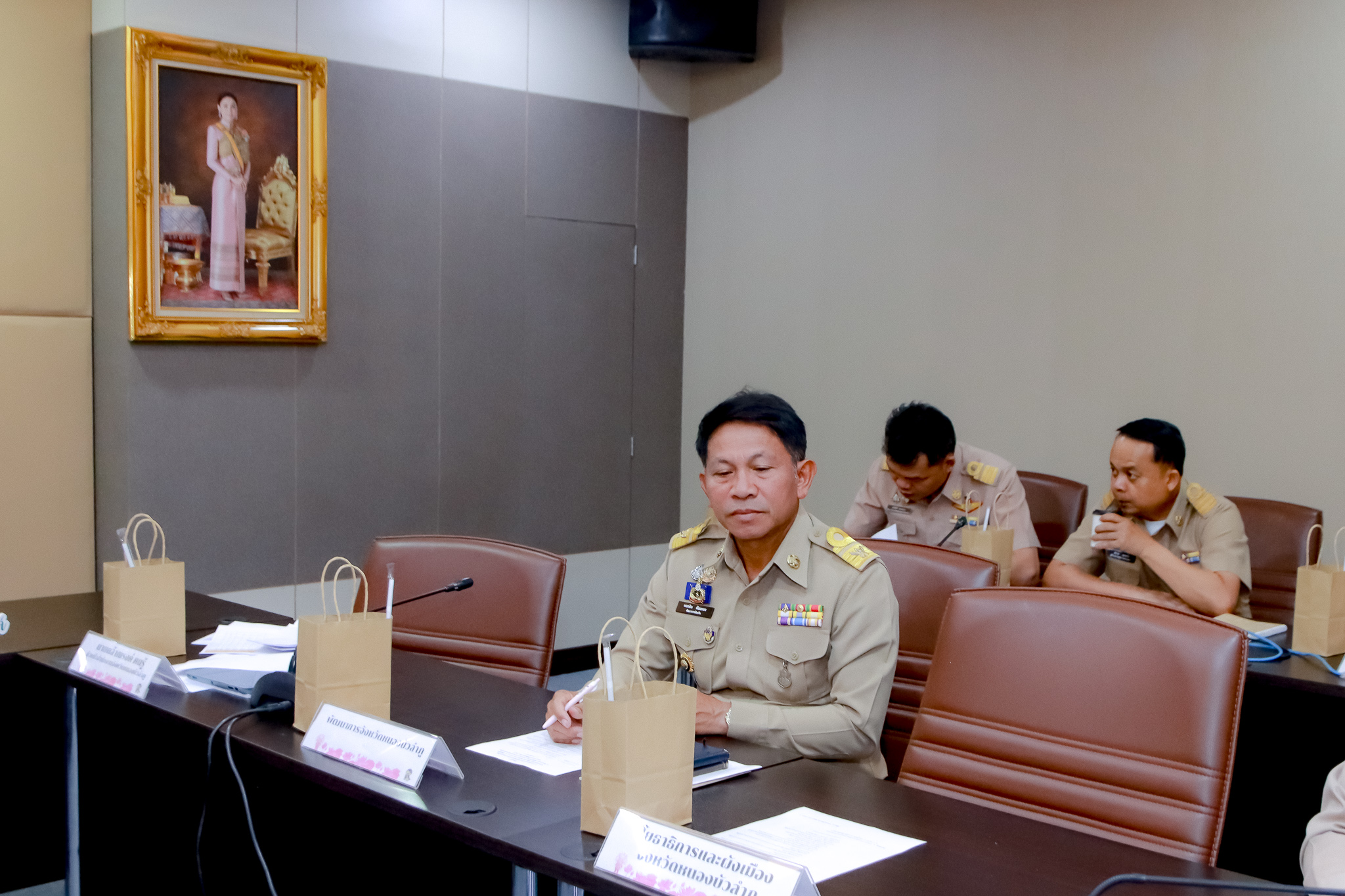 พช.หนองบัวลำภู ร่วมประชุมมอบนโยบายสำคัญของกระทรวงมหาดไทย ผ่านระบบวิดีทัศน์ทางไกล (VCS)
