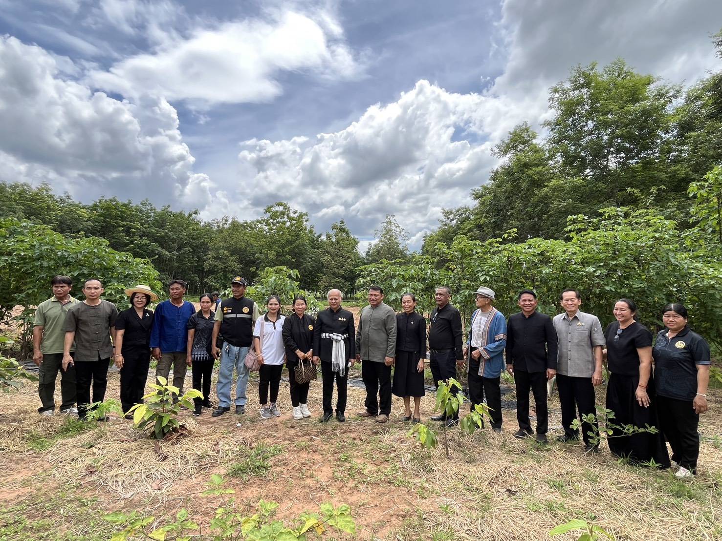 สานฝันเมืองผ้า! ผู้ว่าฯ หนองบัวลำภู นำทีมขับเคลื่อนส่งเสริมการปลูกฝ้ายและแปรรูปขั้นต้น สร้างความมั่นคงด้านวัตถุดิบและรายได้แก่ชุมชน